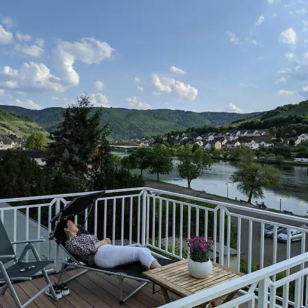 Moselkino Zell Mosel Semesterbostad *
