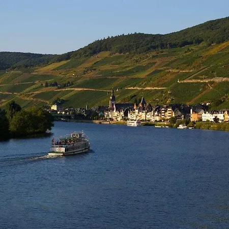 Semesterbostad Moselkino Zell Mosel
